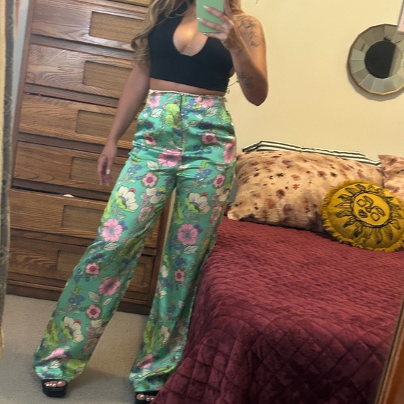 Zara Silk Floral High-Waisted Pants - Picture 5 of 10